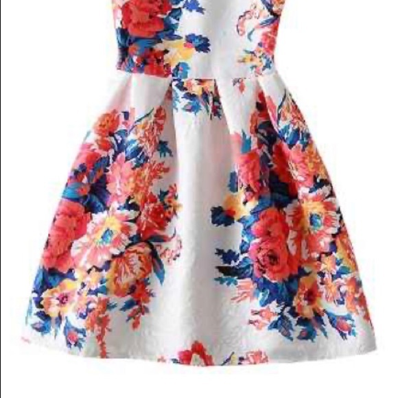 Floral dress NWT size S - Picture 9 of 13